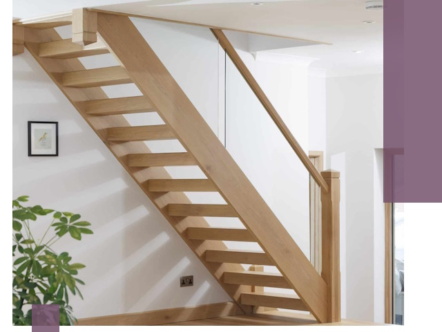 Изготовление деревянных лестниц под ключ в Саяногорске для дома