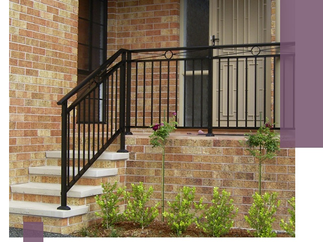 Уличные перила из металла под ключ в Саяногорске