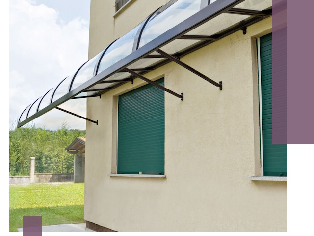 Козырьки над окнами в Саяногорске — изготовление и монтаж по выгоде