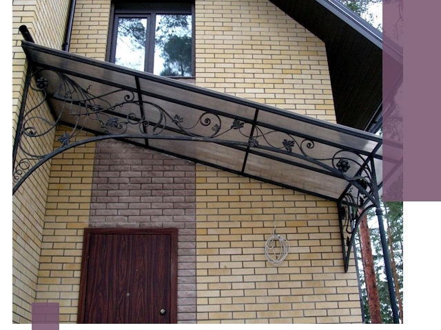 Односкатные козырьки из металла под ключ в Саяногорске