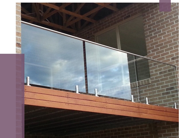 Стеклянные парапеты на крыше и террасе в Саяногорске от 11523 руб. | ПРОЛЁТ-Снг