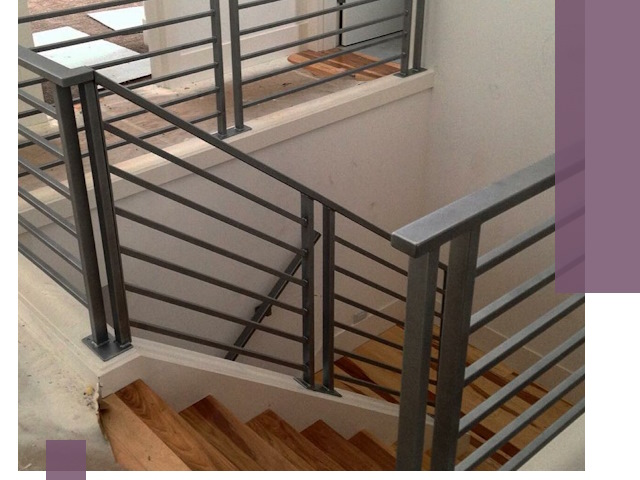 Изготовление поручней из металла и дерева в Саяногорске