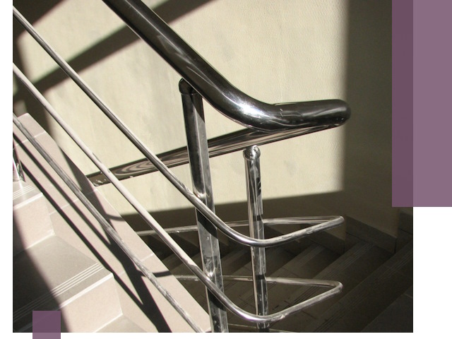 Поручни из нержавеющей стали под ключ в Саяногорске